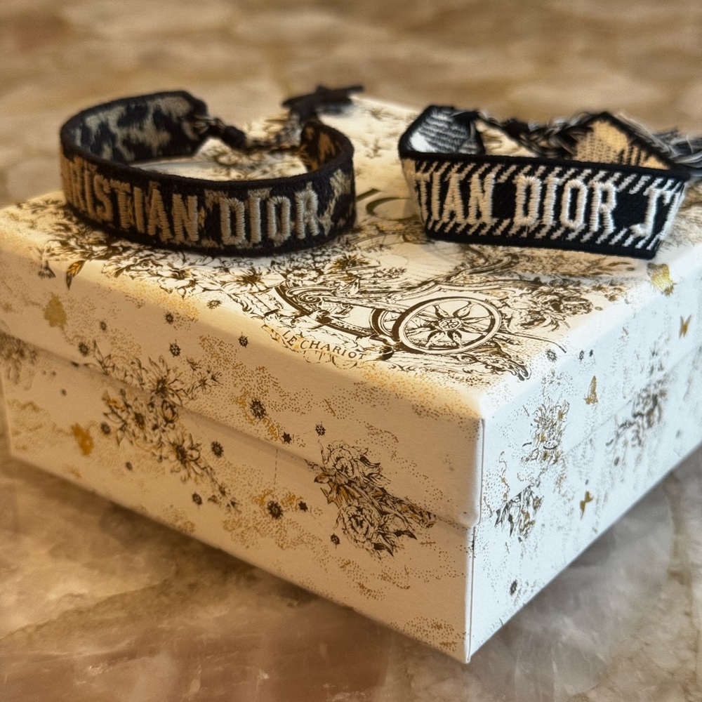 ✨ Dior Woven Bracelet Set of 2 Bundle Deal + Free Lotion✨ - Picture 2 of 8